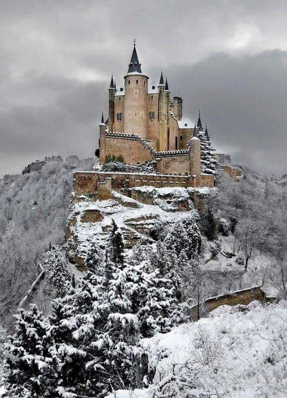 castillo_segovia.jpg